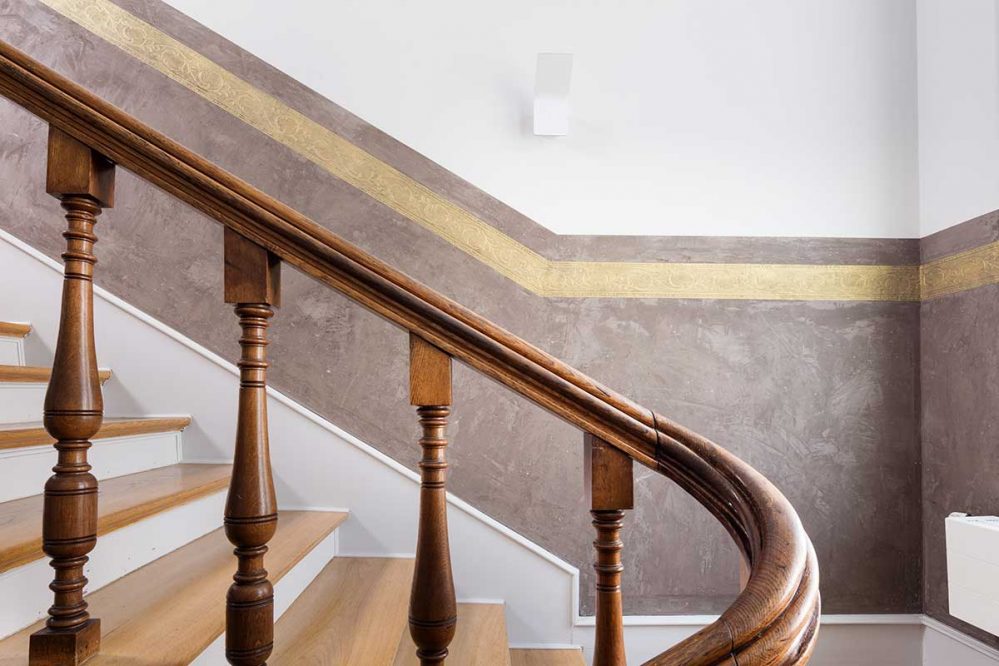 altbau-geschmackvolle-renovierung-01 Geschmackvolle Renovierung eines Altbaus, Treppenaufgang