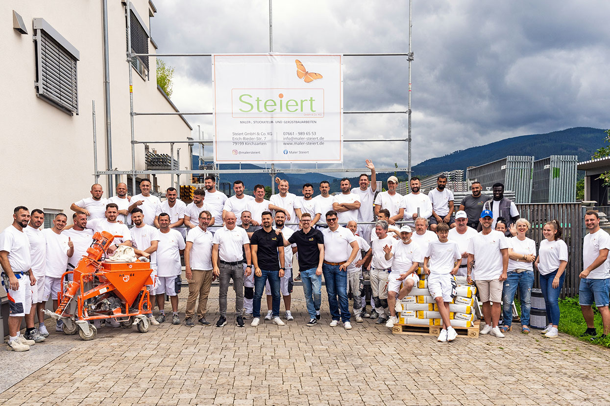 Das Mitarbeiterteam der Steiert GmbH & Co. KG in Freiburg und Kirchzarten